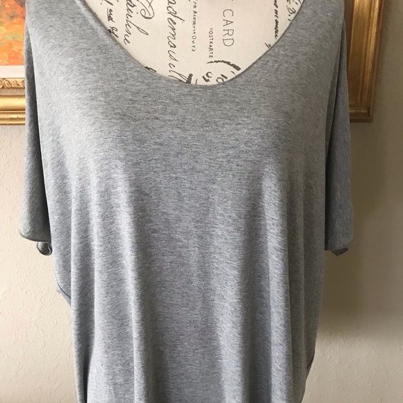 Basic Solid Tee - Picture 6 of 6
